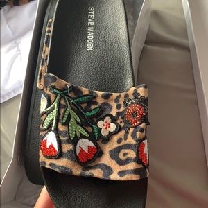 STEVE MADDEN SLIDES
